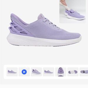 Lilac Kizik tennis shoes womens  size 6